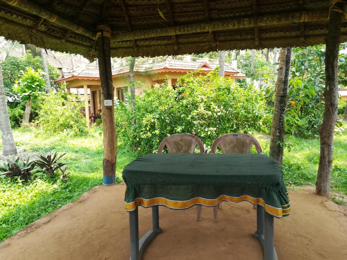Sukriti Beach Resort Varkala Exteriér fotografie