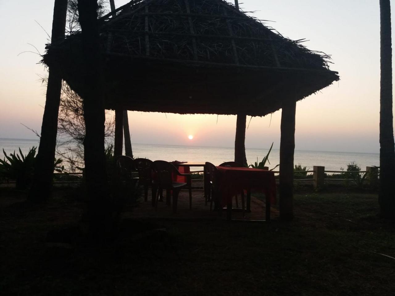 Sukriti Beach Resort Varkala Exteriér fotografie